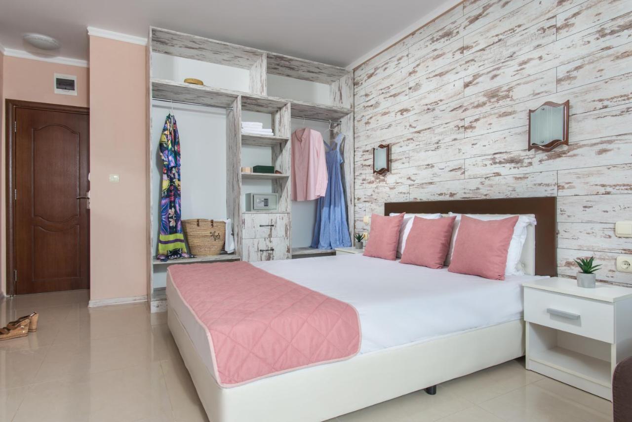 Семеен Хотел Golden Place Sozopol Exterior photo